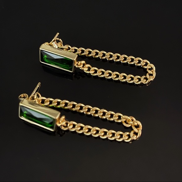 ✨Beautiful Dark Green Crystal Goldtone Chain earrings - Picture 4 of 4